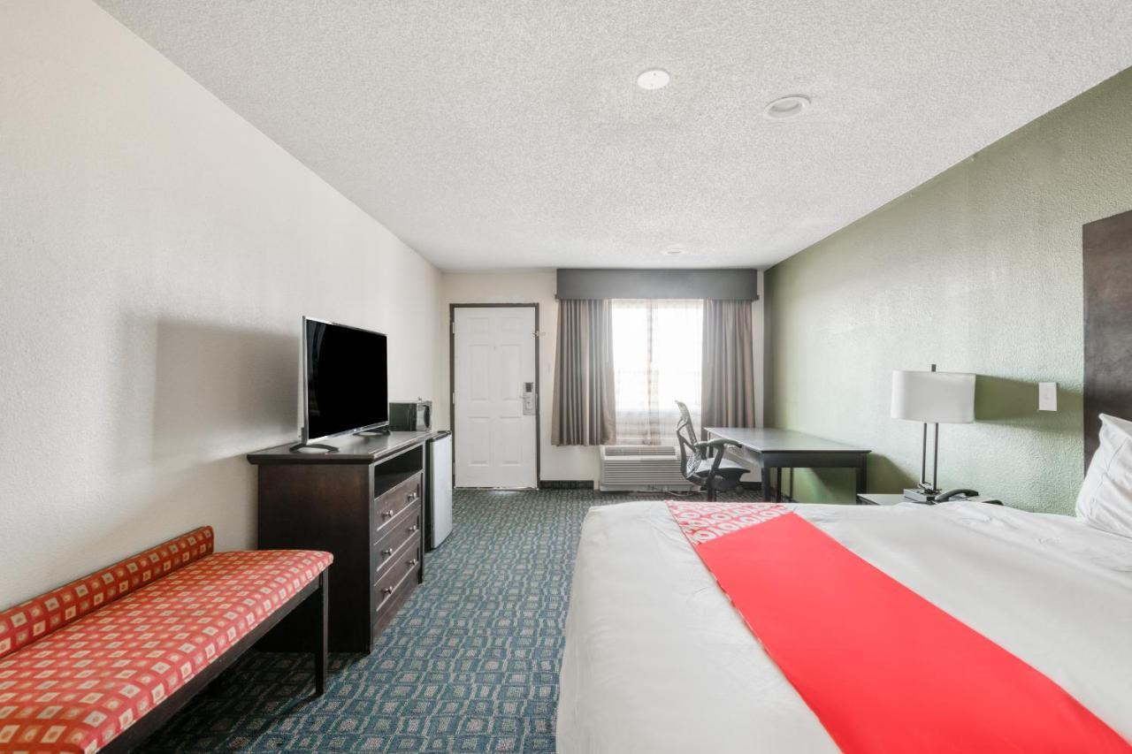 Oyo Hotel Rosenberg Tx I-69 Экстерьер фото