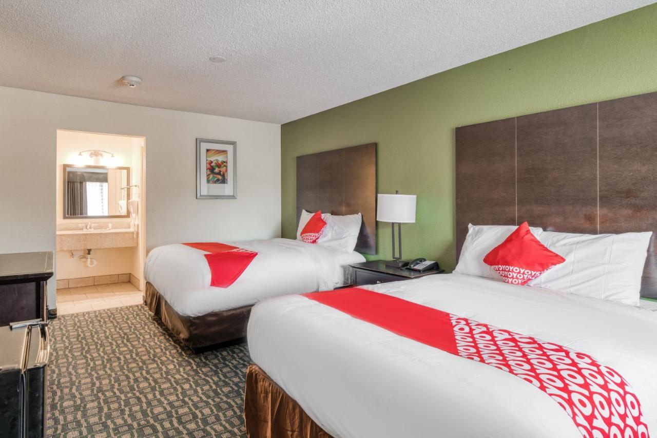 Oyo Hotel Rosenberg Tx I-69 Экстерьер фото