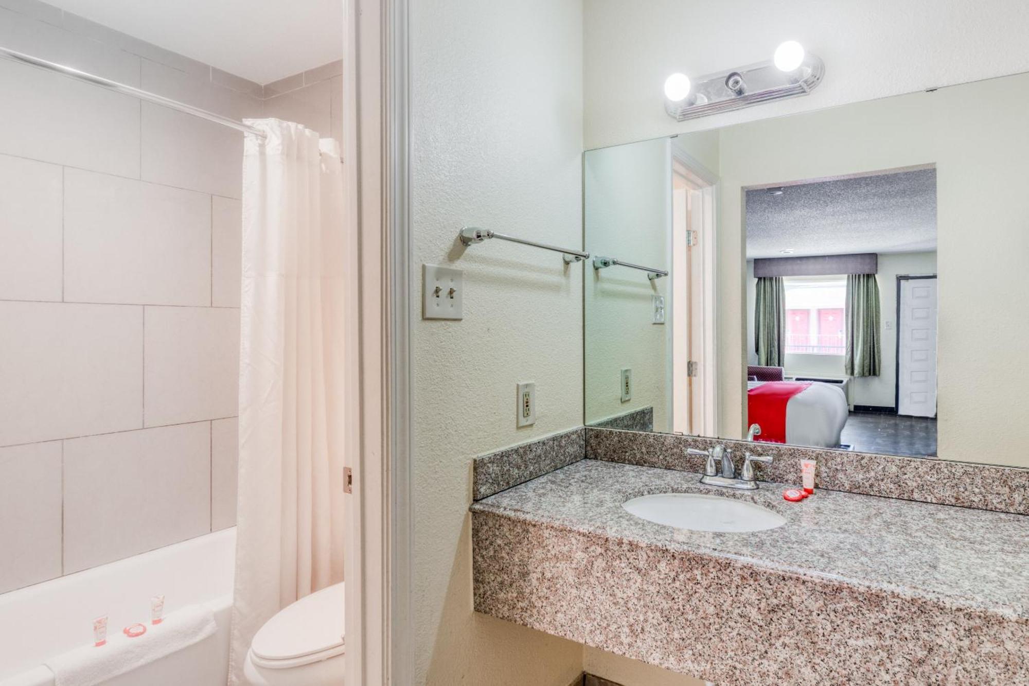 Oyo Hotel Rosenberg Tx I-69 Экстерьер фото