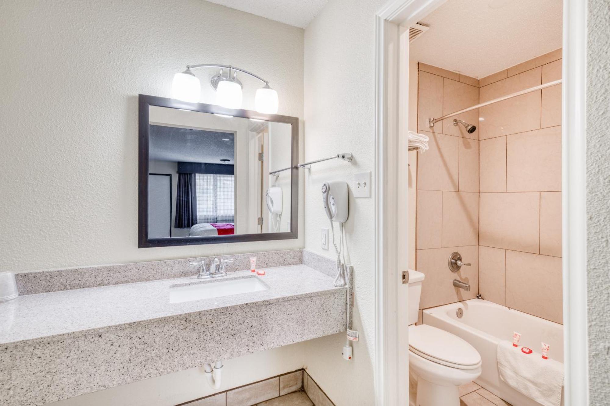 Oyo Hotel Rosenberg Tx I-69 Экстерьер фото